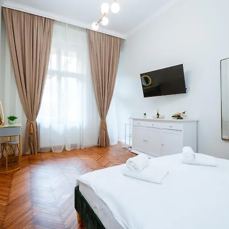 De Lux Central, P-ta Matei Corvin Apartment
