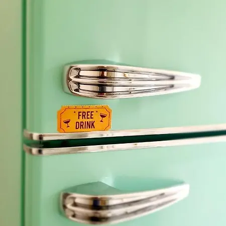 De Lux Central, P-ta Matei Corvin