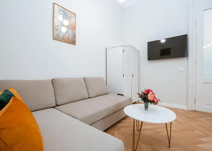 Apartament De Lux Central, P-ta Matei Corvin