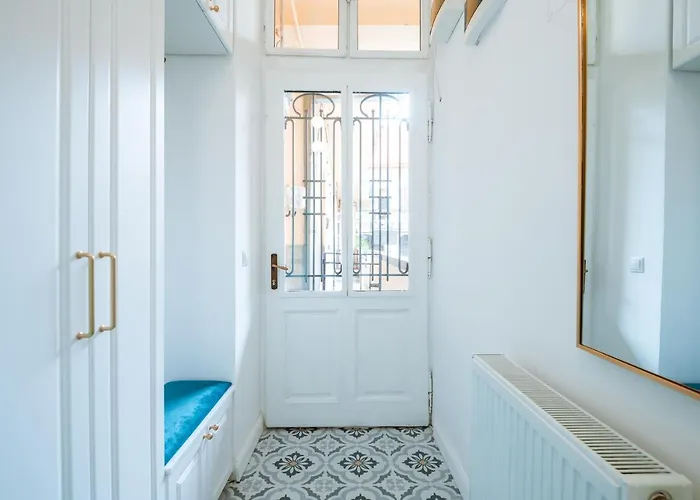 De Lux Central, P-ta Matei Corvin Appartement *