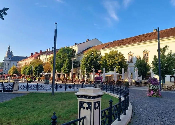 De Lux Central, P-ta Matei Corvin * Kluż-Napoka